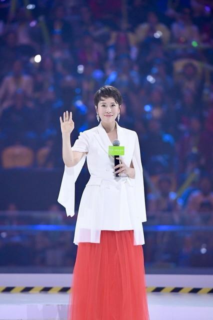 娱乐吃瓜女艺人唱歌